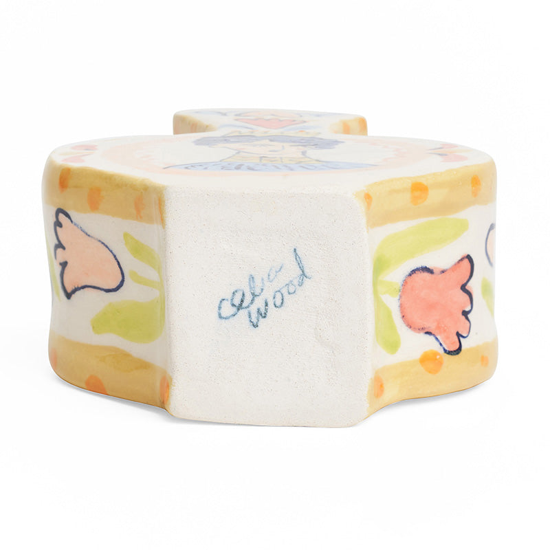 Celia wood ceramic portrait vase base_23697a41 5c27 4748 a46f 134874c8c664