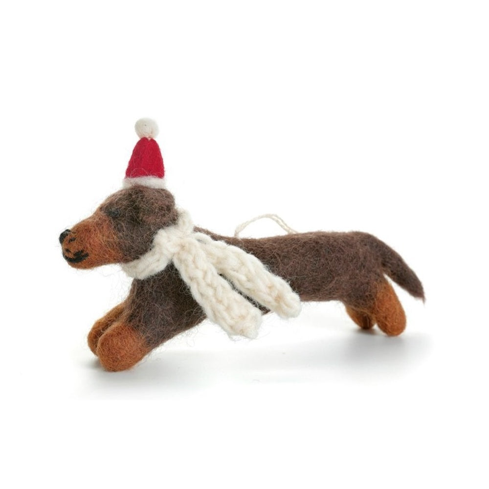 Sausage dog with hat scarf 3676