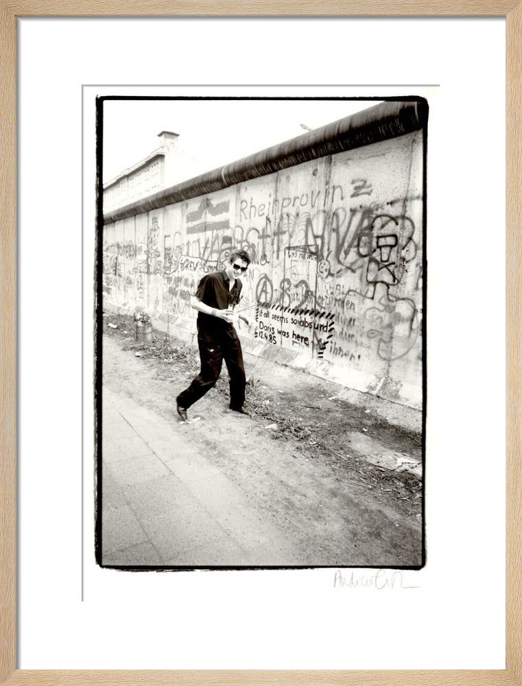 Shane macgowan portrait print (art print, medium, natural frame)