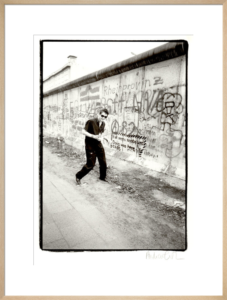 Shane macgowan portrait print (art print, extra large, natural frame)