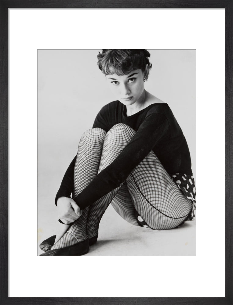 Audrey hepburn in costume for 'the secret people' portrait print (art print, medium, black frame frame)