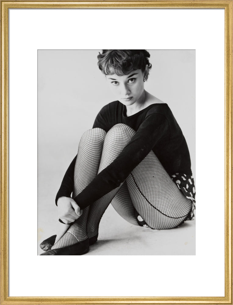 Audrey hepburn in costume for 'the secret people' portrait print (art print, large, gold frame frame)