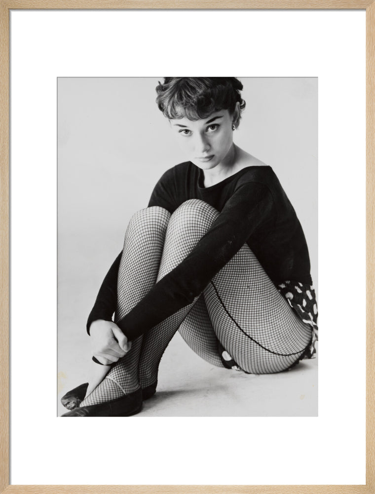 Audrey hepburn in costume for 'the secret people' portrait print (art print, large, natural frame frame)