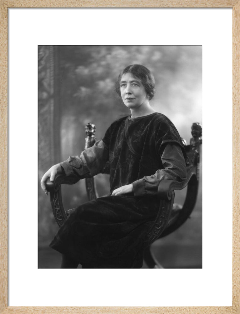 Sylvia pankhurst portrait print (art print, medium, natural frame)