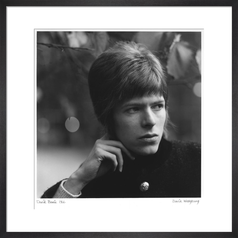 David bowie portrait print (art print, medium, black frame frame)