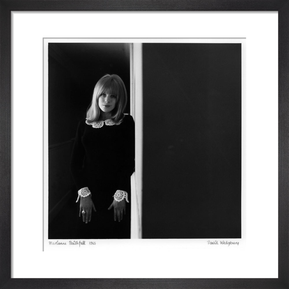 Marianne faithfull portrait print (art print, small, black frame)