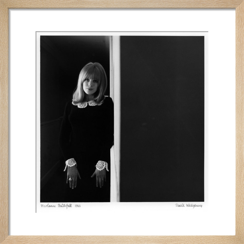 Marianne faithfull portrait print (art print, small, natural frame)