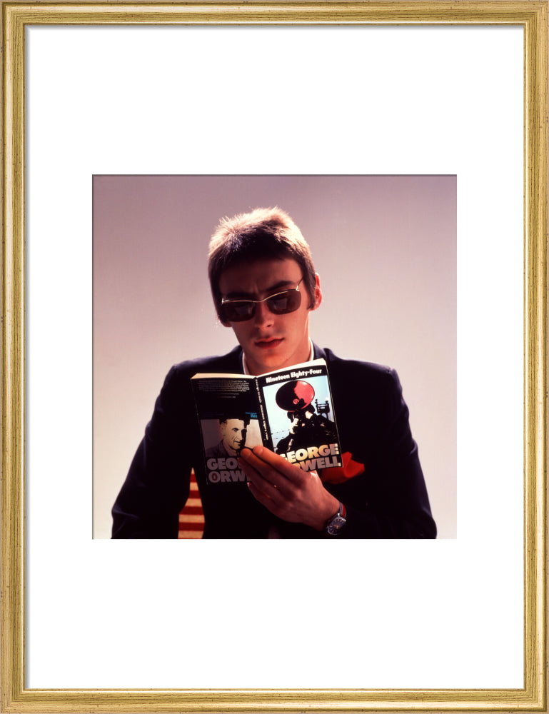 Paul weller portrait print (art print, medium, gold frame)