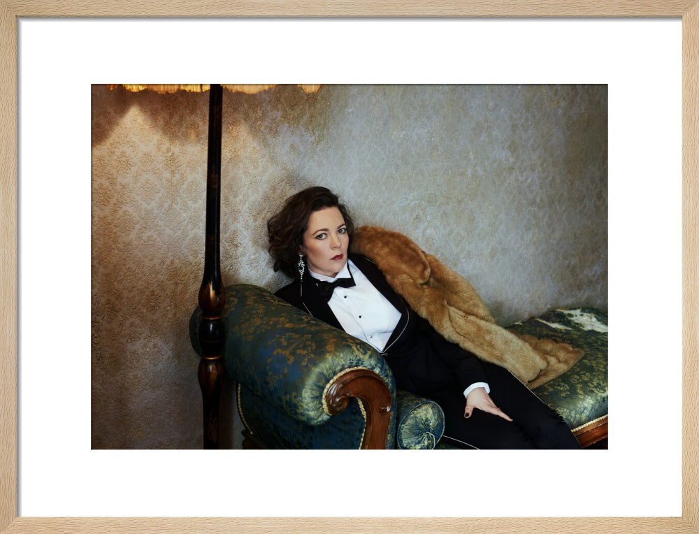 Olivia colman portrait print (art print, medium, natural frame)
