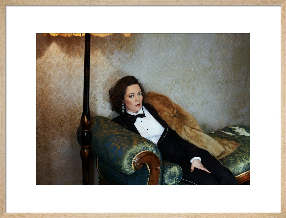 Olivia colman portrait print (art print, large, natural frame)
