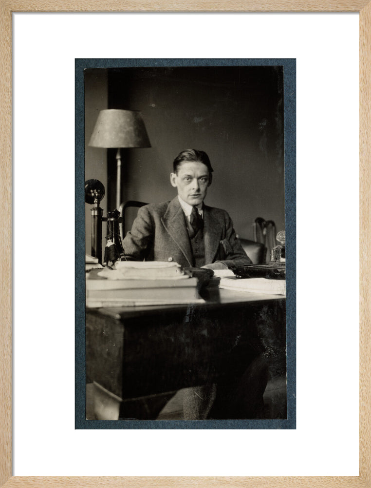 T.s. eliot portrait print (art print, medium, natural frame)