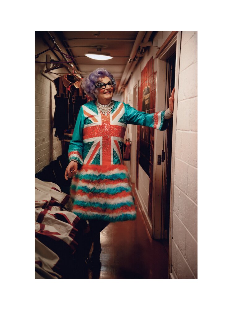 Barry humphries as dame edna everage portrait print (art print, small, no frame frame)