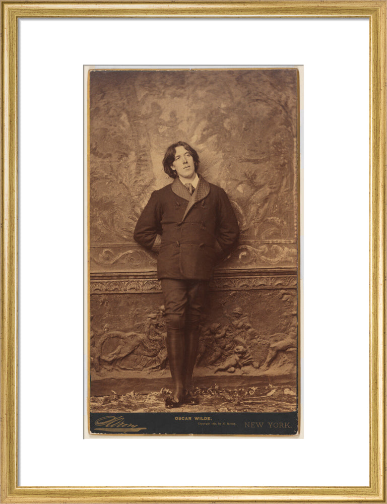 Oscar wilde portrait print (art print, medium, gold frame)