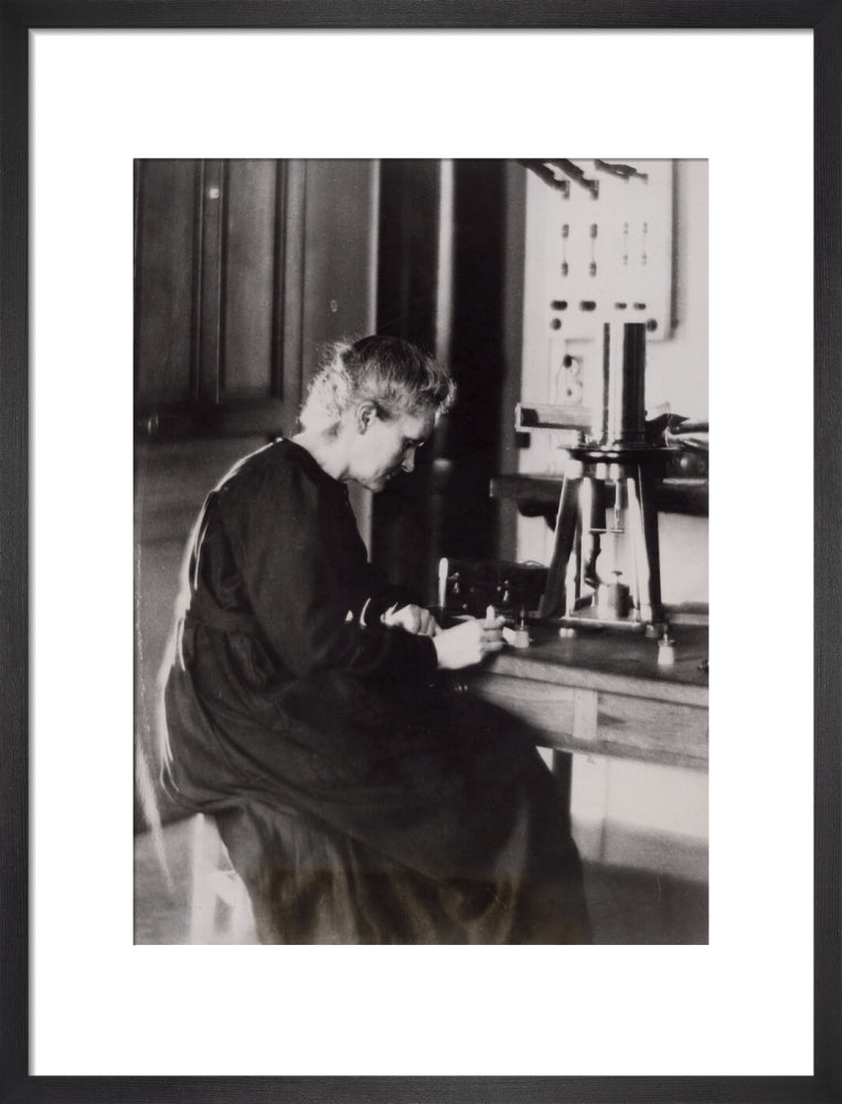 Marie curie portrait print (art print, medium, black frame)
