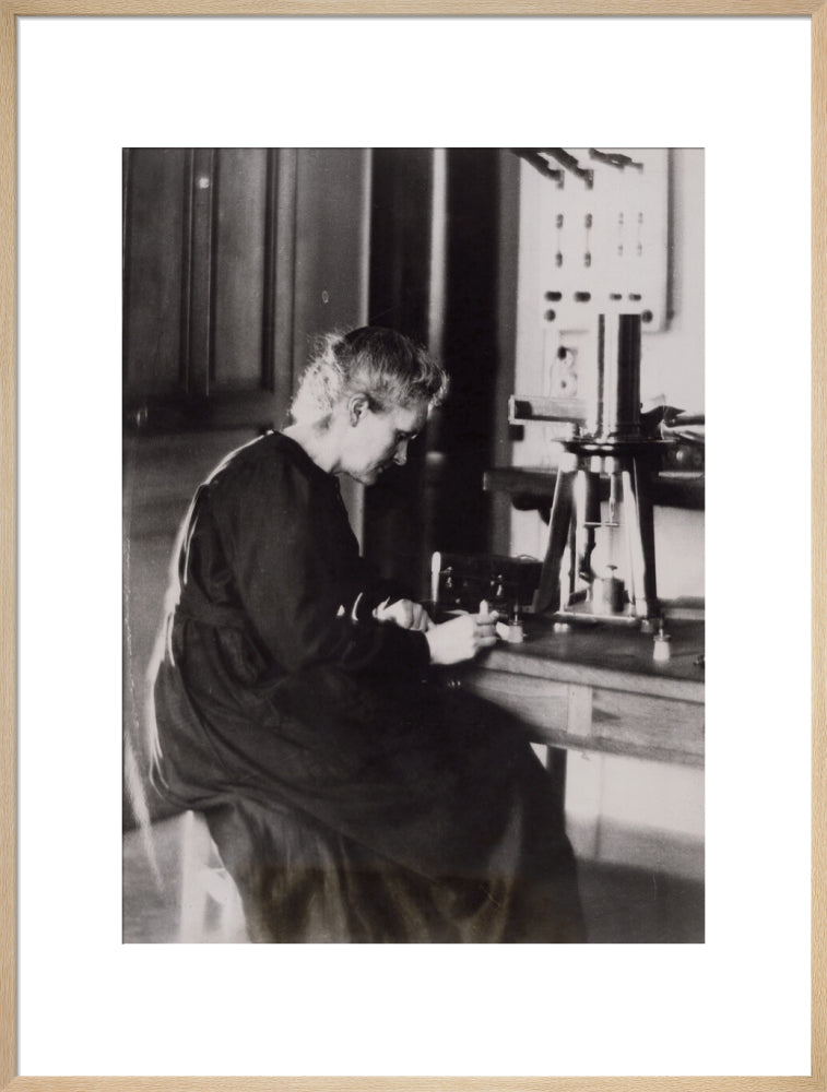 Marie curie portrait print (art print, extra large, natural frame)