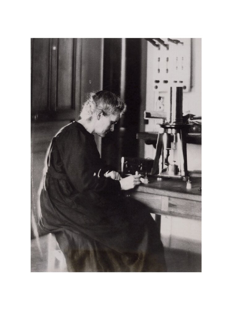 Marie curie portrait print (art print, extra large, no frame)