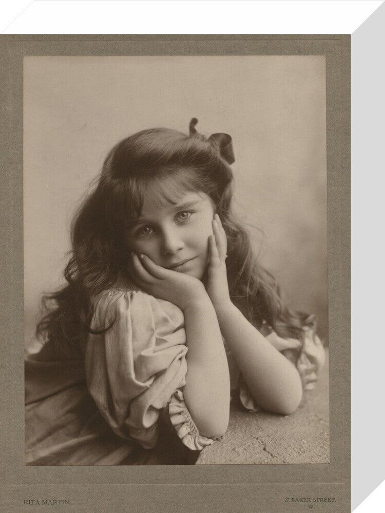 Queen elizabeth, the queen mother portrait print (stretched canvas, small, no frame)