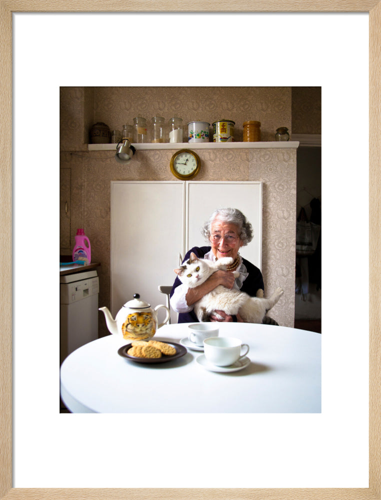 Judith kerr with her cat katinka portrait print (art print, medium, natural frame)