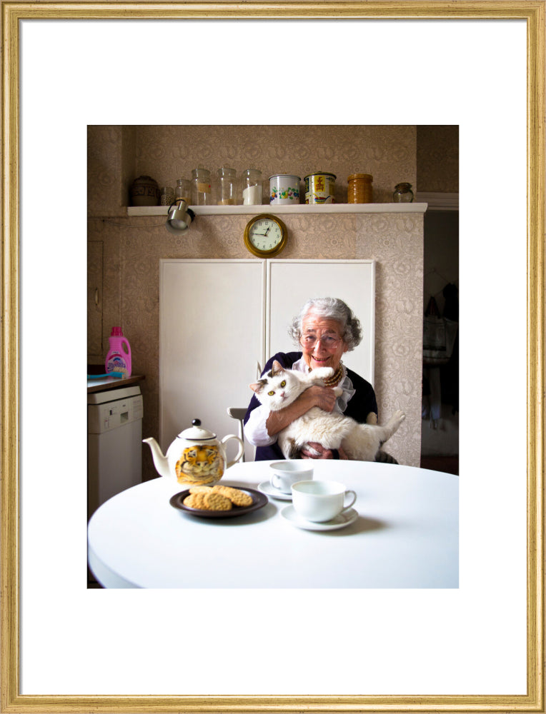 Judith kerr with her cat katinka portrait print (art print, large, gold frame)