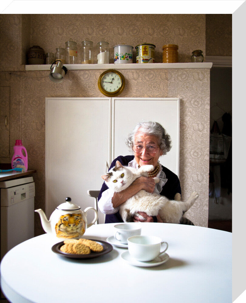 Judith kerr with her cat katinka portrait print (stretched canvas, medium, no frame)