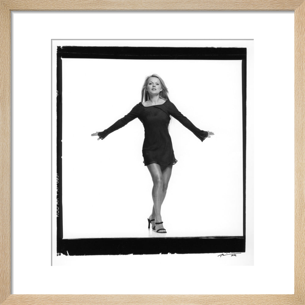 Geri halliwell portrait print (art print, small, natural frame)