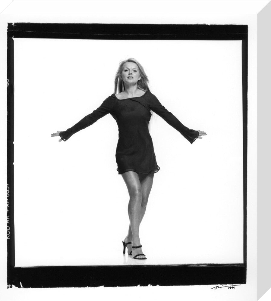 Geri halliwell portrait print (stretched canvas, medium, no frame)