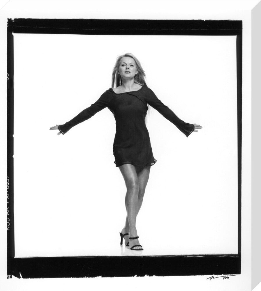 Geri halliwell portrait print (stretched canvas, large, no frame)