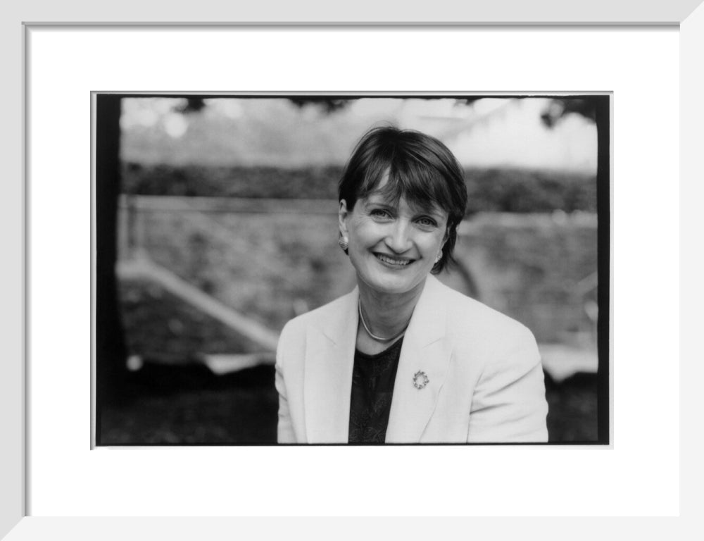 Si 1051822_ihcm 21.95_iwcm 32.00_fls 880231l.tif_fts 880231t.tif_mc ffffff_fwcm 1.50_tmwcm 4.03_bmwcm 4.03_lmwcm 4.00_rmwcm 4.00_maxdim 1000_en_external___iar 1