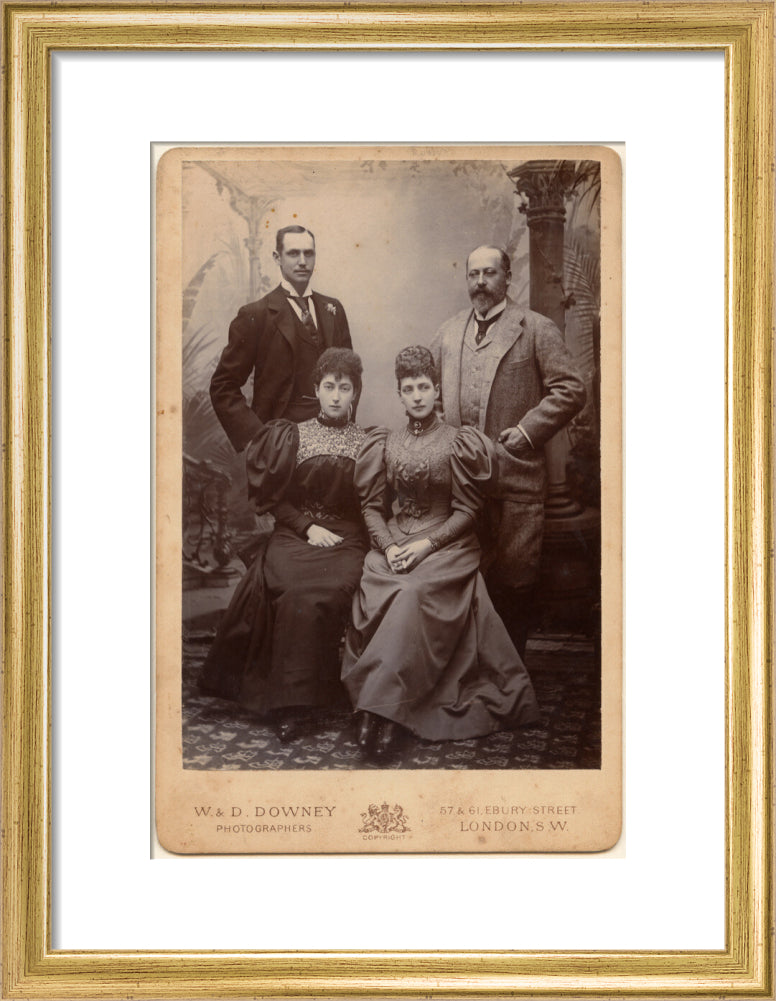 Haakon vii, king of norway; maud, queen of norway; queen alexandra; king edward vii portrait print (art print, small, gold frame)