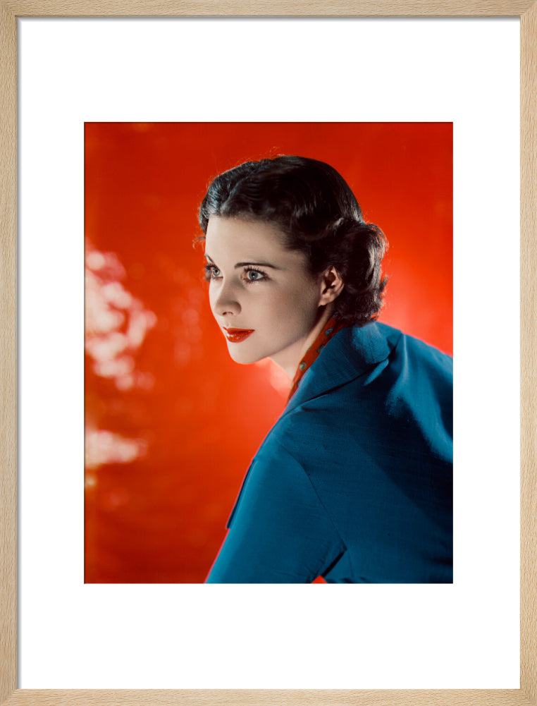 Vivien leigh portrait print (art print, medium, natural frame)