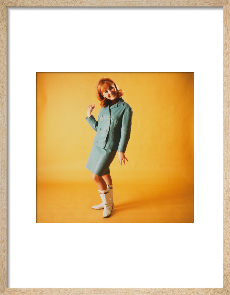 Lulu portrait print (art print, small, natural frame)