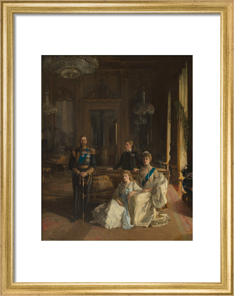 The royal family at buckingham palace, 1913 portrait print (art print, small, gold frame)