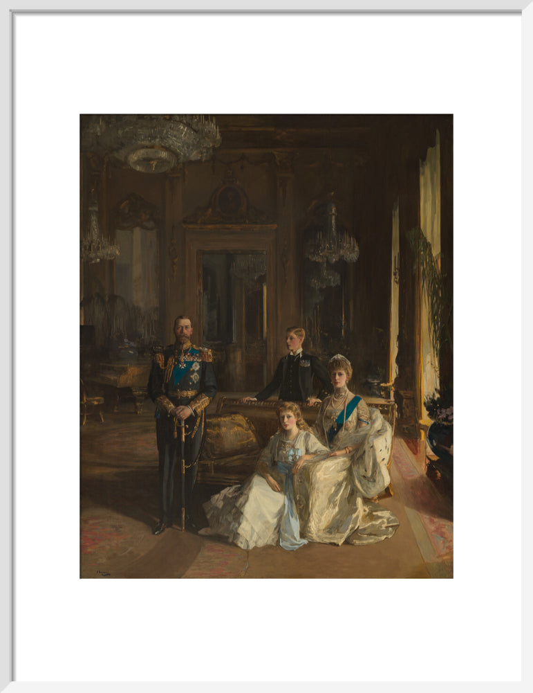 The royal family at buckingham palace, 1913 portrait print (art print, medium, white frame)