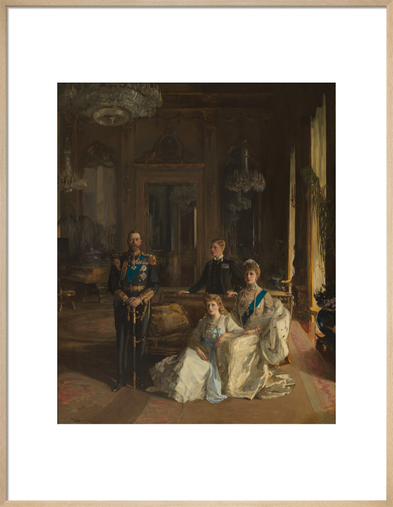 The royal family at buckingham palace, 1913 portrait print (art print, large, natural frame)