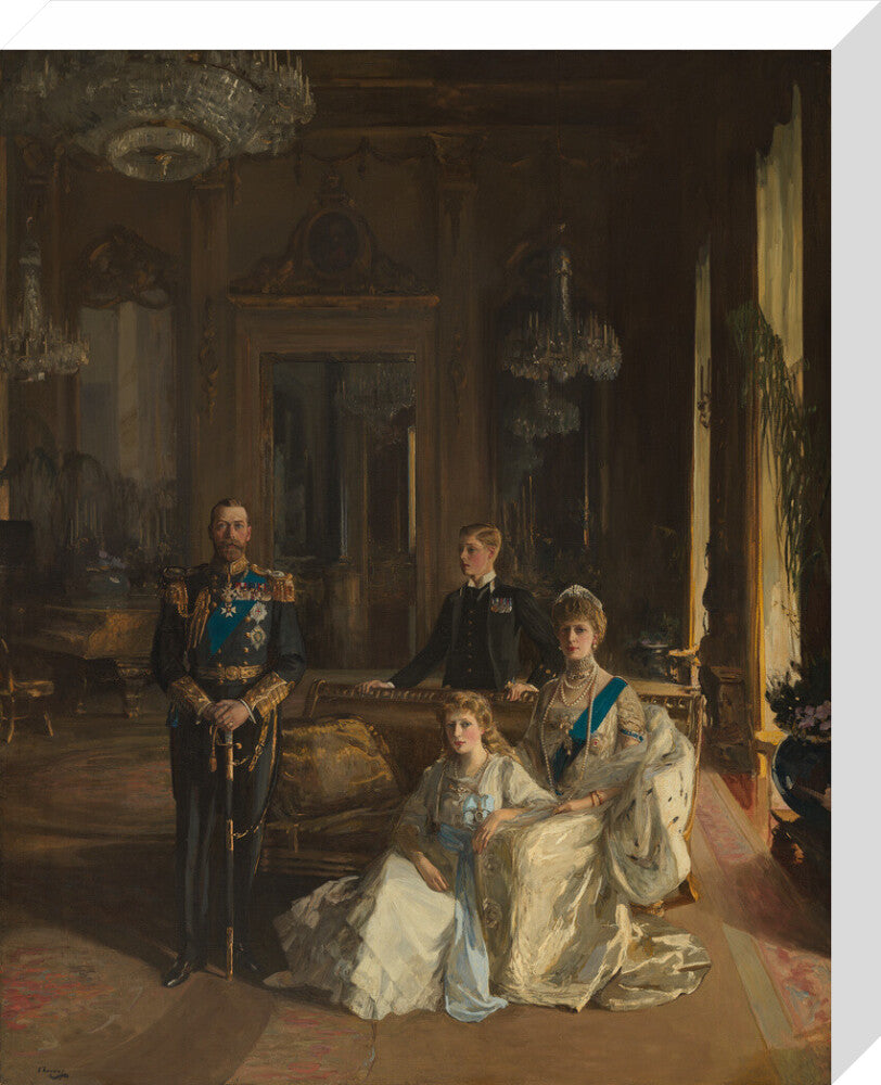 The royal family at buckingham palace, 1913 portrait print (stretched canvas, medium, no frame)