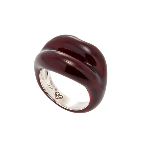 side view of Hotlips ring in black cherry
