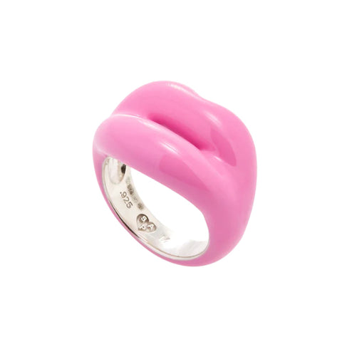 side view of Hotlips ring in bubblegum pink