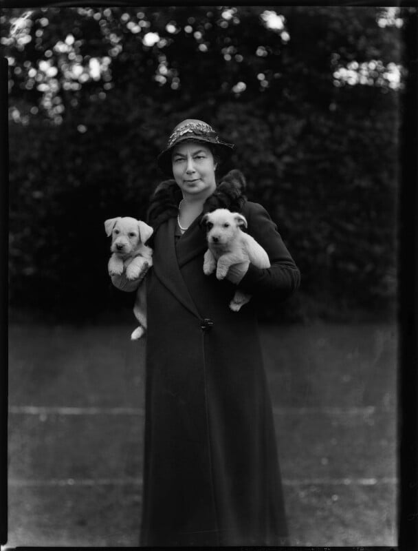 Hon. nellie ionides (née samuel) npg x151134