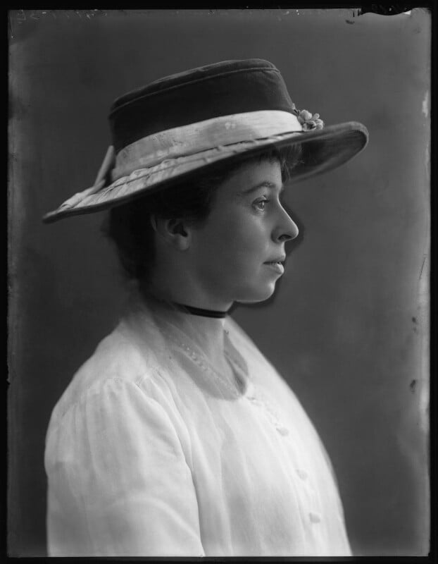 Hon. sybil frances drummond npg x124174