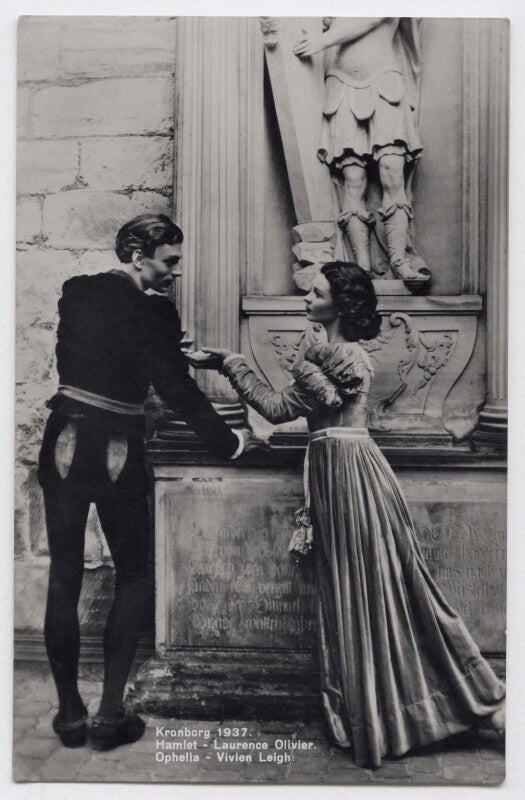 Laurence olivier as hamlet and vivien leigh as ophelia in 'hamlet' npg x137984