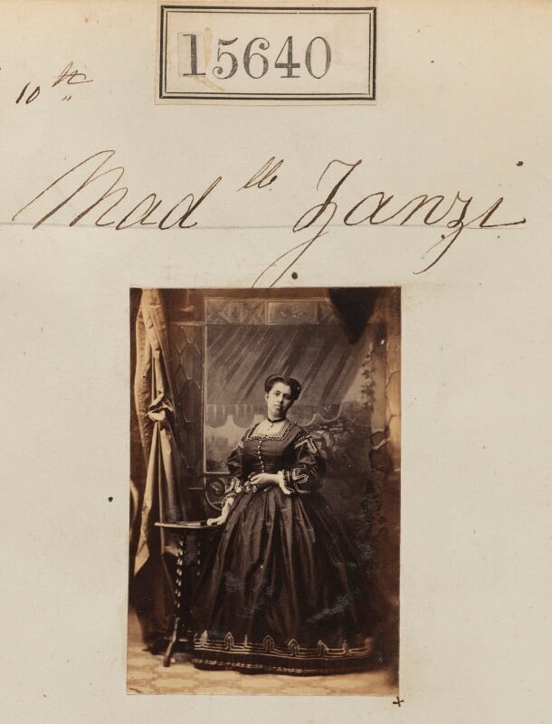 Mlle zanzi npg ax63572