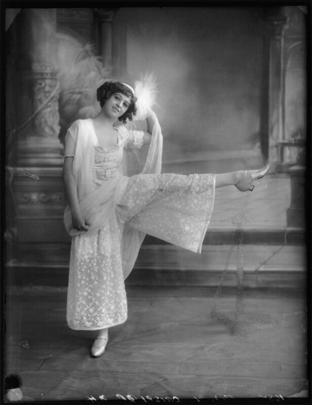 Ida crispi in the revue 'everybody's doing it' npg x102795