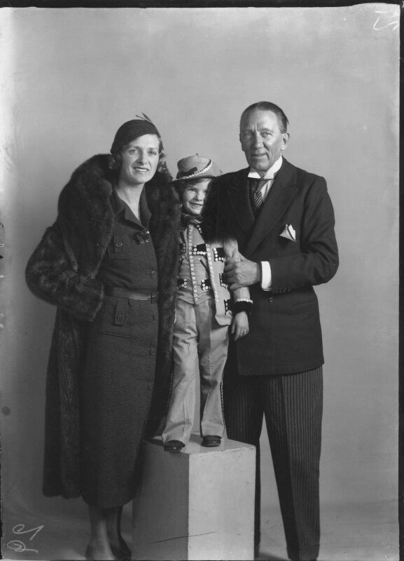 Sally pearson (née cooper); sir gerald du maurier; dame gladys cooper npg x26775