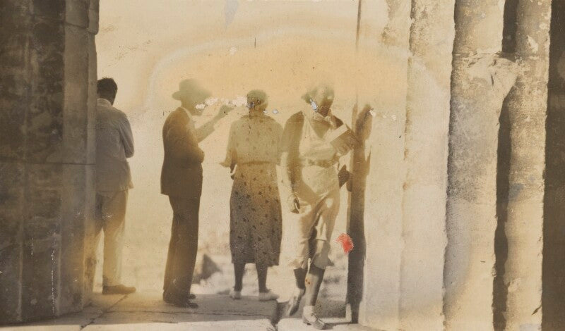 Walter edward guinness, 1st baron moyne of bury st edmunds; pisanis; clementine ogilvy spencer churchill (née hozier), baroness spencer churchill; comtesse phyllis de janzé (née boyd) npg ax183175