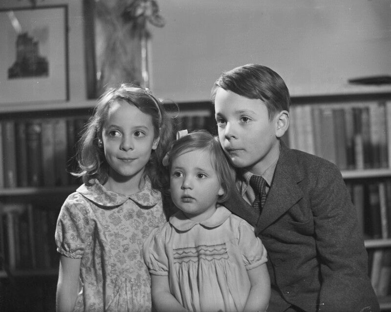 Colwyn jestyn john philipps, 3rd viscount st davids; hon. rowena frances philipps; hon. myfanwy ann smith (née philipps) npg x79731