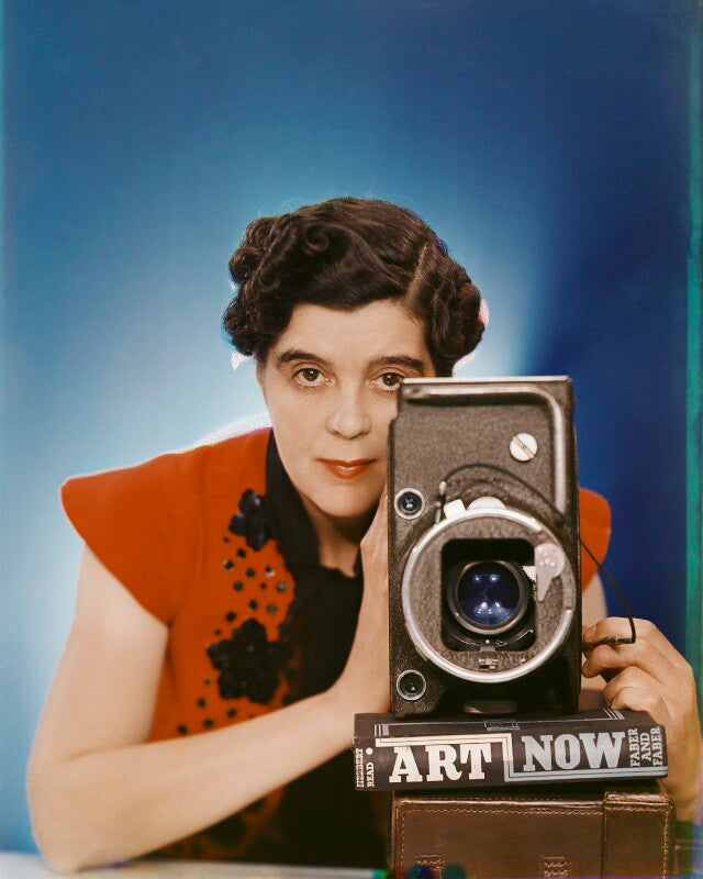 Yevonde with vivex one shot camera npg x223232