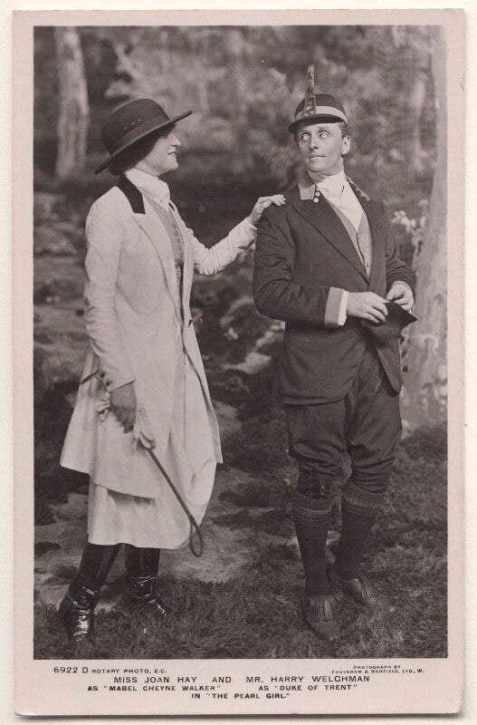 Joan hay as mabel cheyne walker and harry welchman as the duke of trent in ' the pearl girl' npg x139941