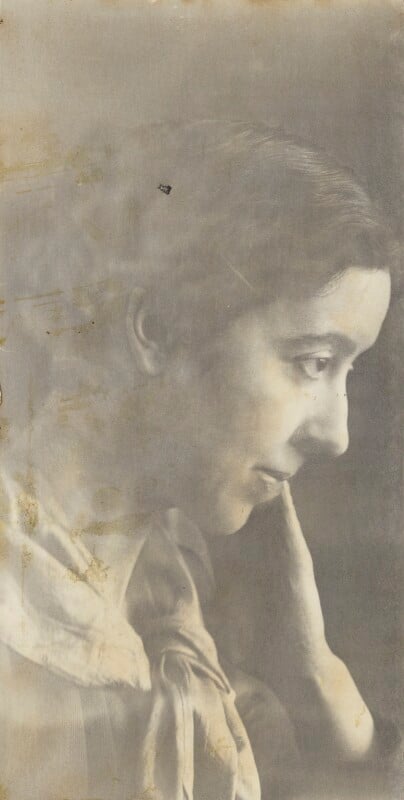 (alice) elsie tennant npg ax68432