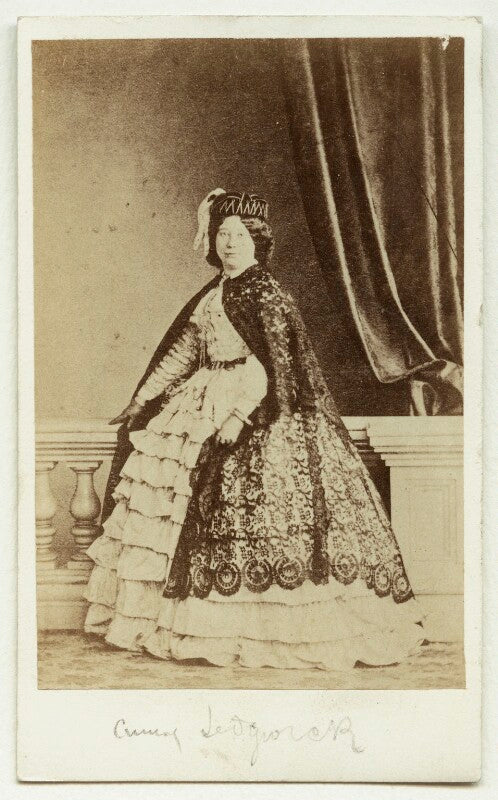 Amy sedgwick (sarah gardiner) npg x22399