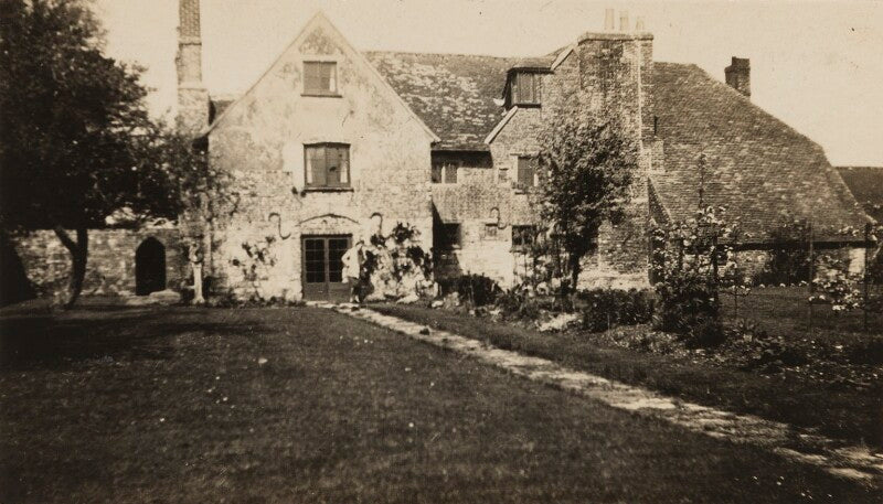 'chilling' (home of logan pearsall smith) npg ax160770